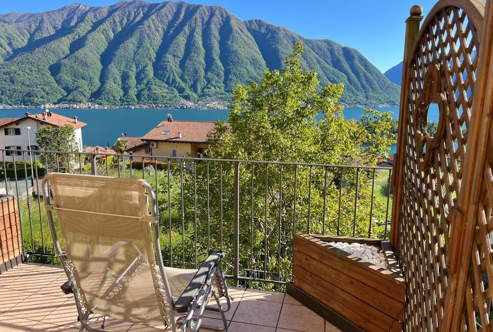 Lo Scorcio Sul Lago オッスッチョ イタリア